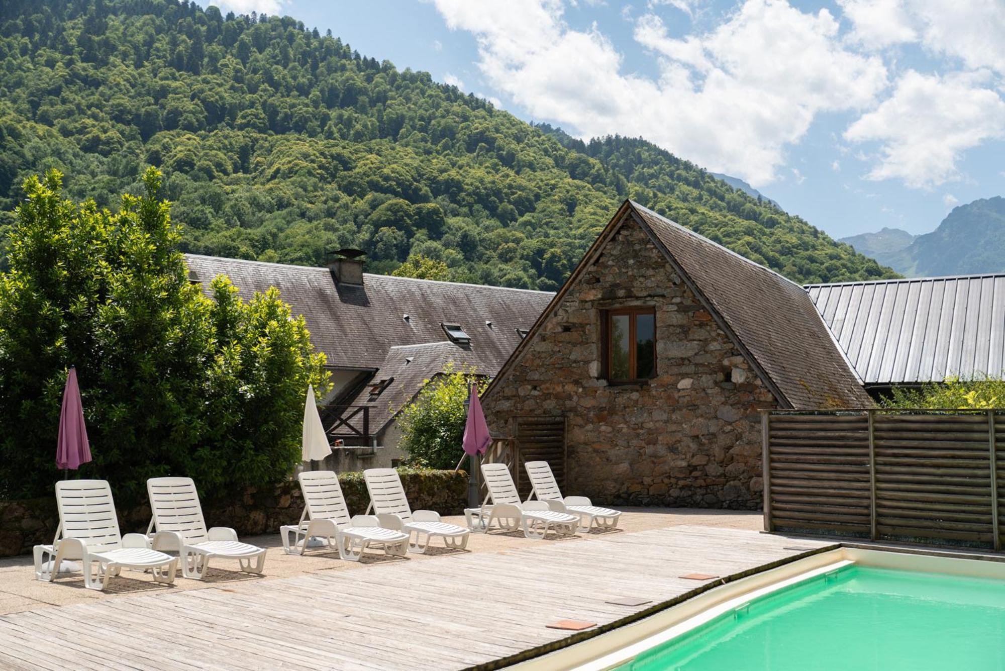 Domaine De Ramonjuan Hotel Bagneres-de-Bigorre Exterior photo