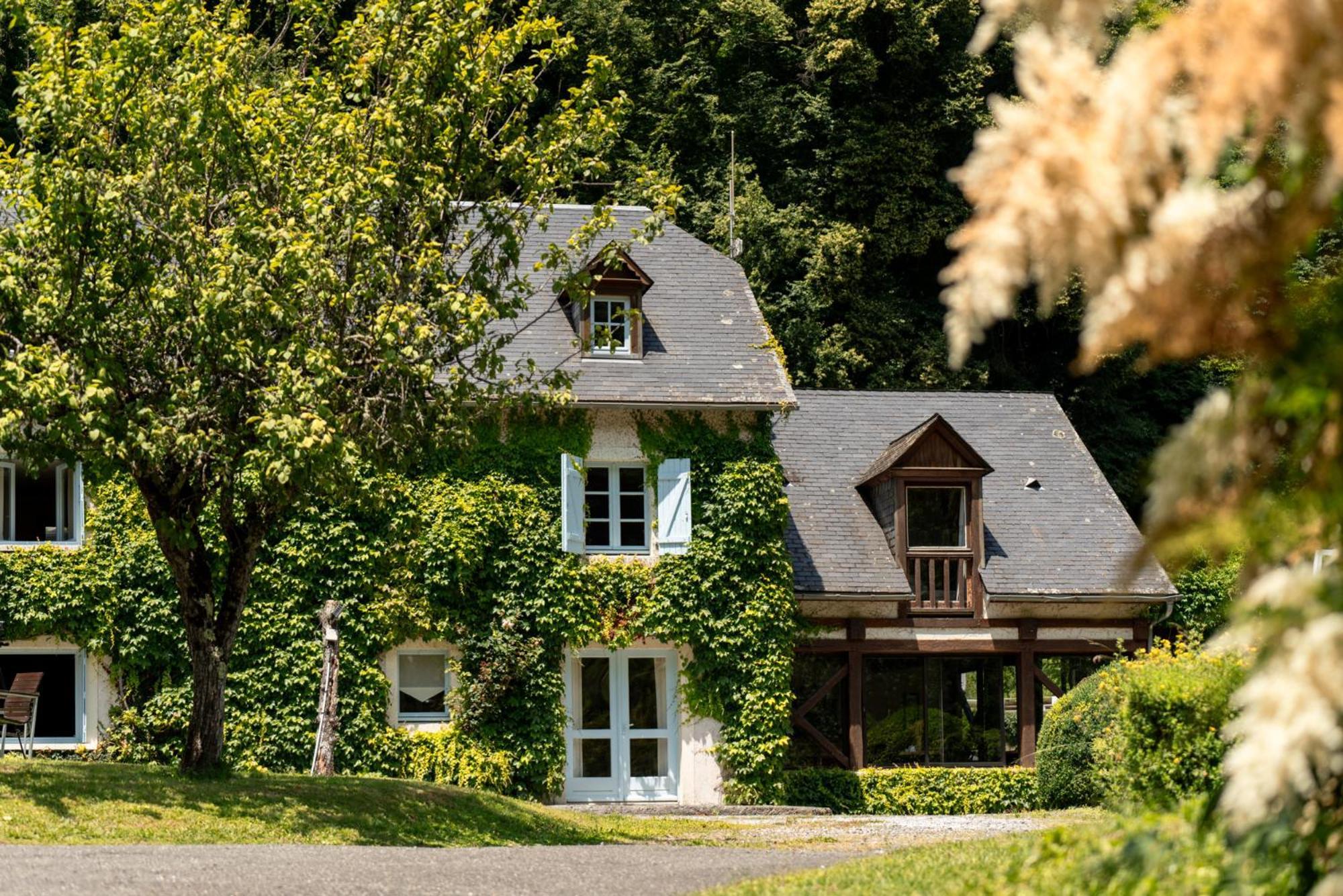Domaine De Ramonjuan Hotel Bagneres-de-Bigorre Exterior photo