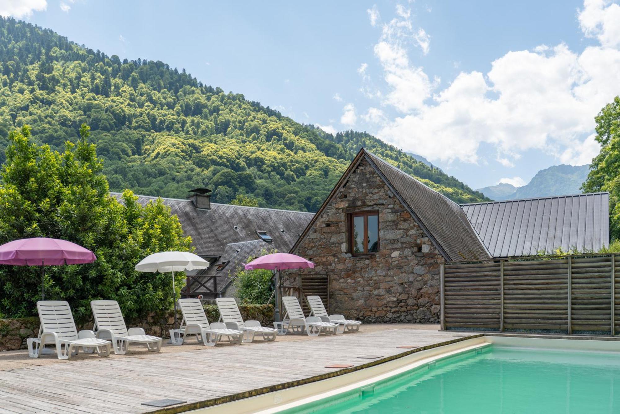 Domaine De Ramonjuan Hotel Bagneres-de-Bigorre Exterior photo